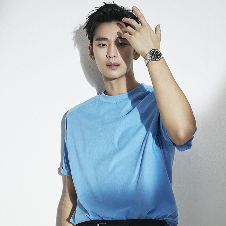 粉絲拍下的金秀賢瞬間