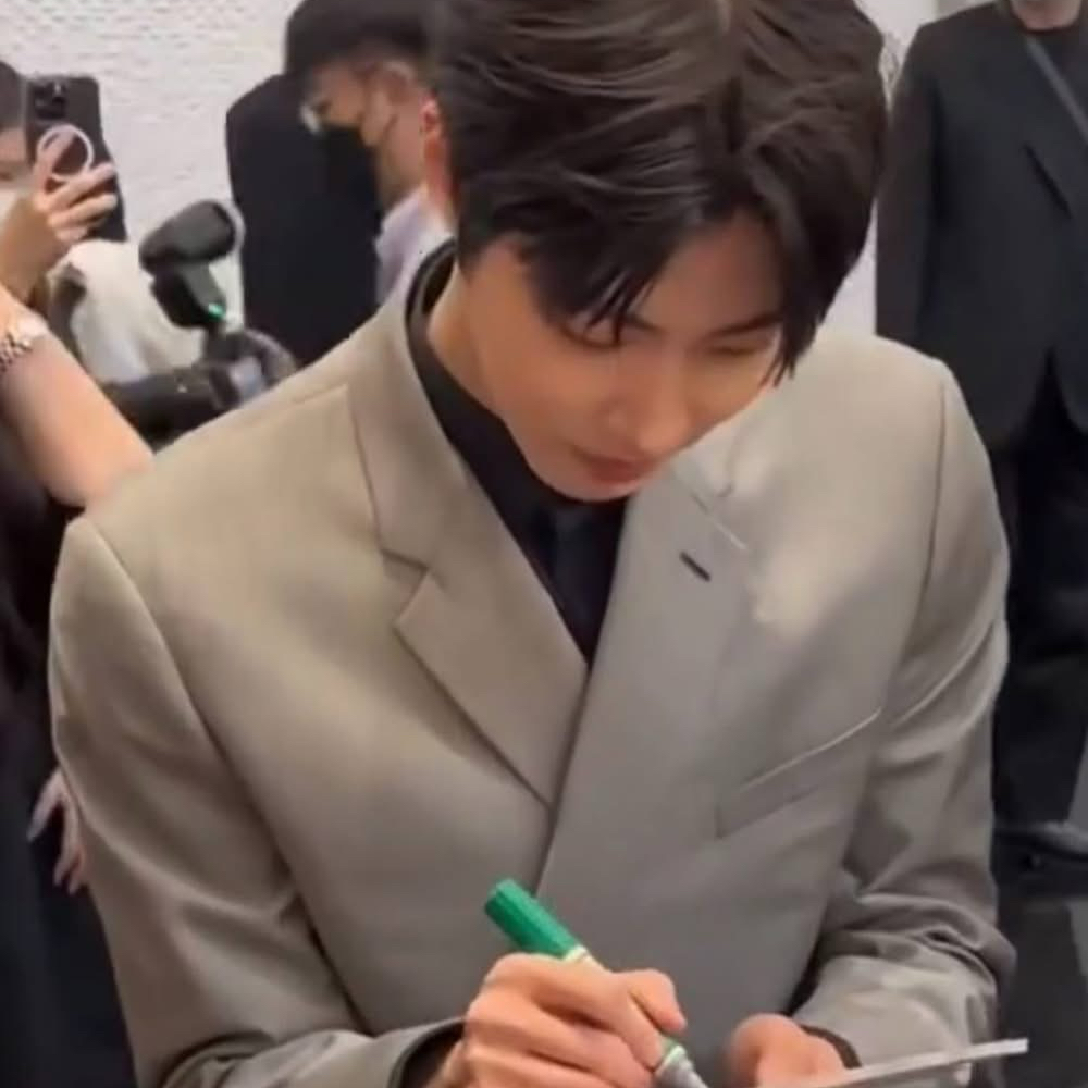 ファン・イニョプの最新写真