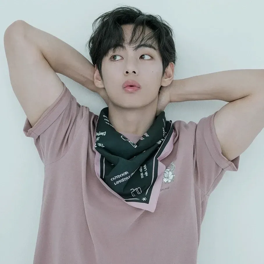 Recent activity shot of Kim Taehyung (V)