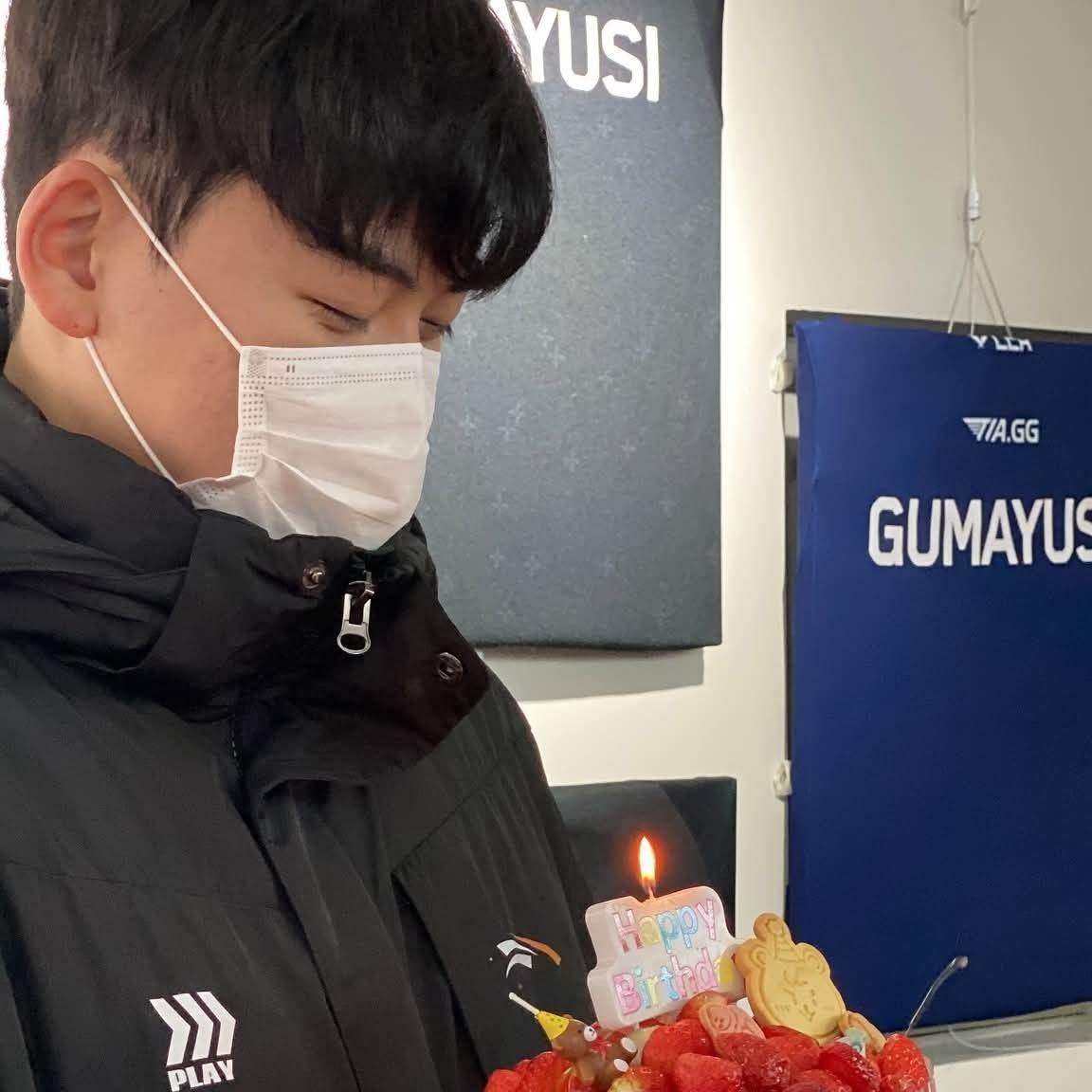 Cuplikan di balik layar dari Gumayusi