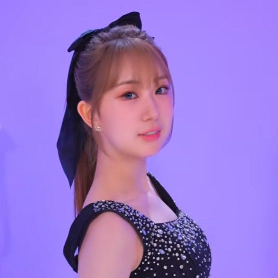 Cuplikan di balik layar dari Jeon Yujin