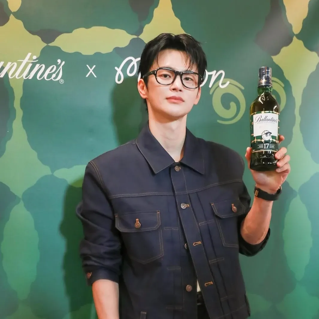 A moment captured by a fan of Seo Inguk