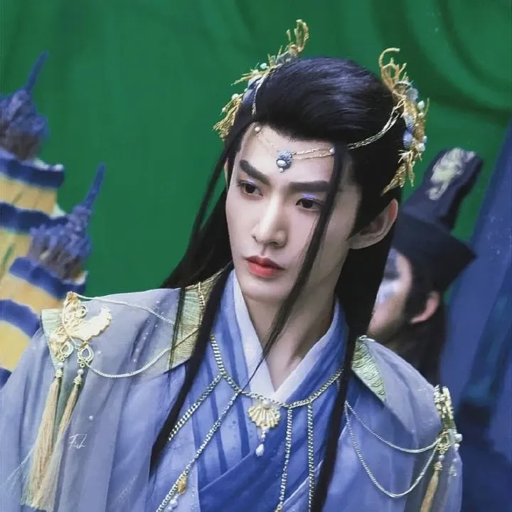 Recent activity shot of Deng Wei