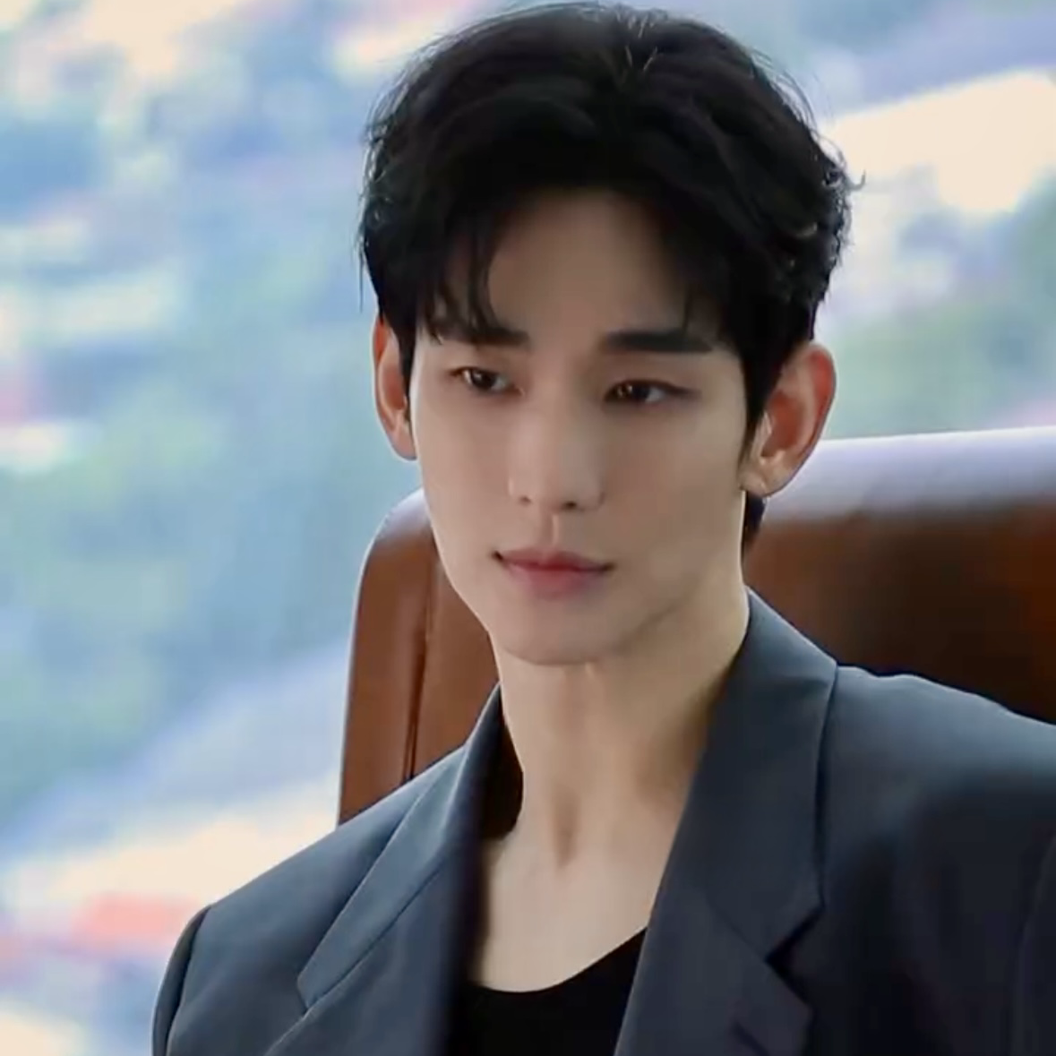 Recent activity shot of Kim Soohyun