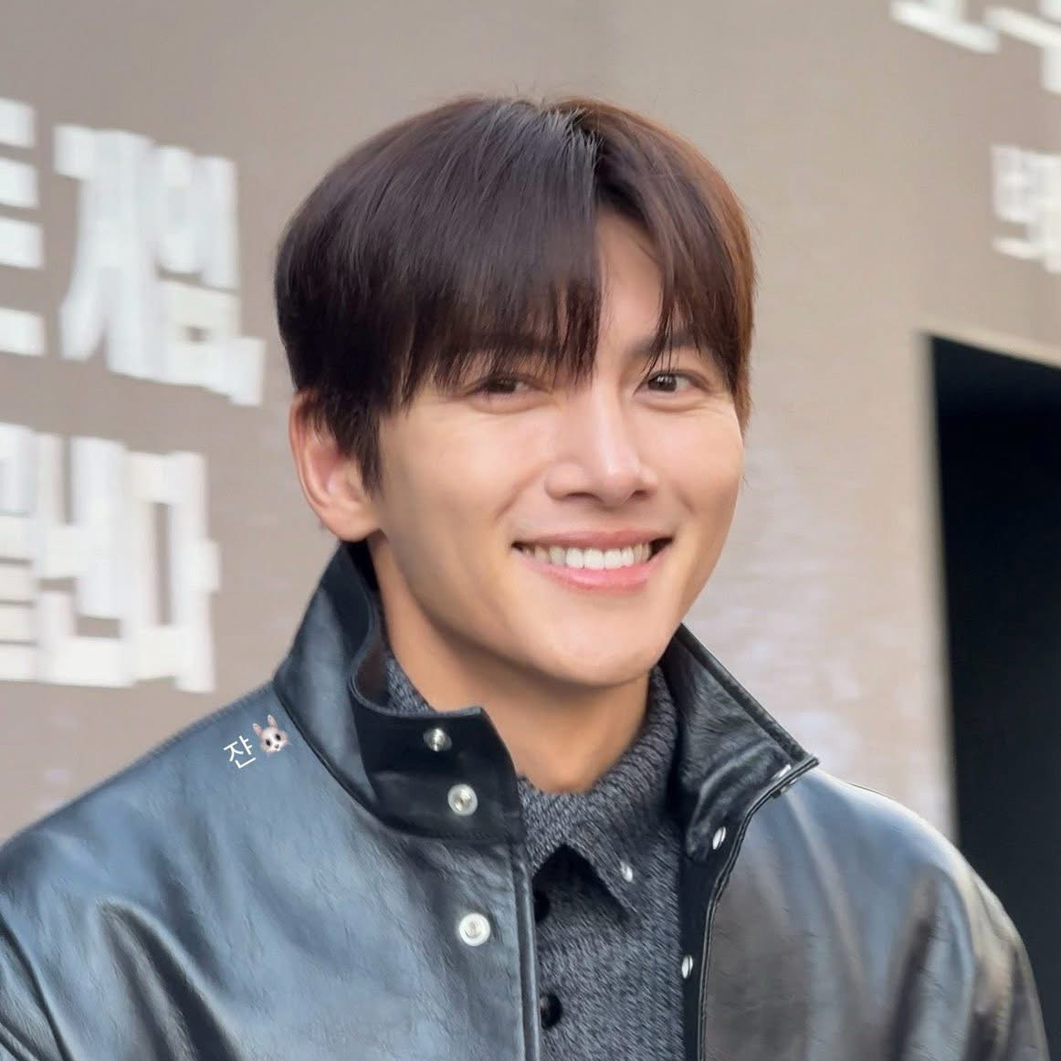 粉丝拍下的池昌旭瞬间