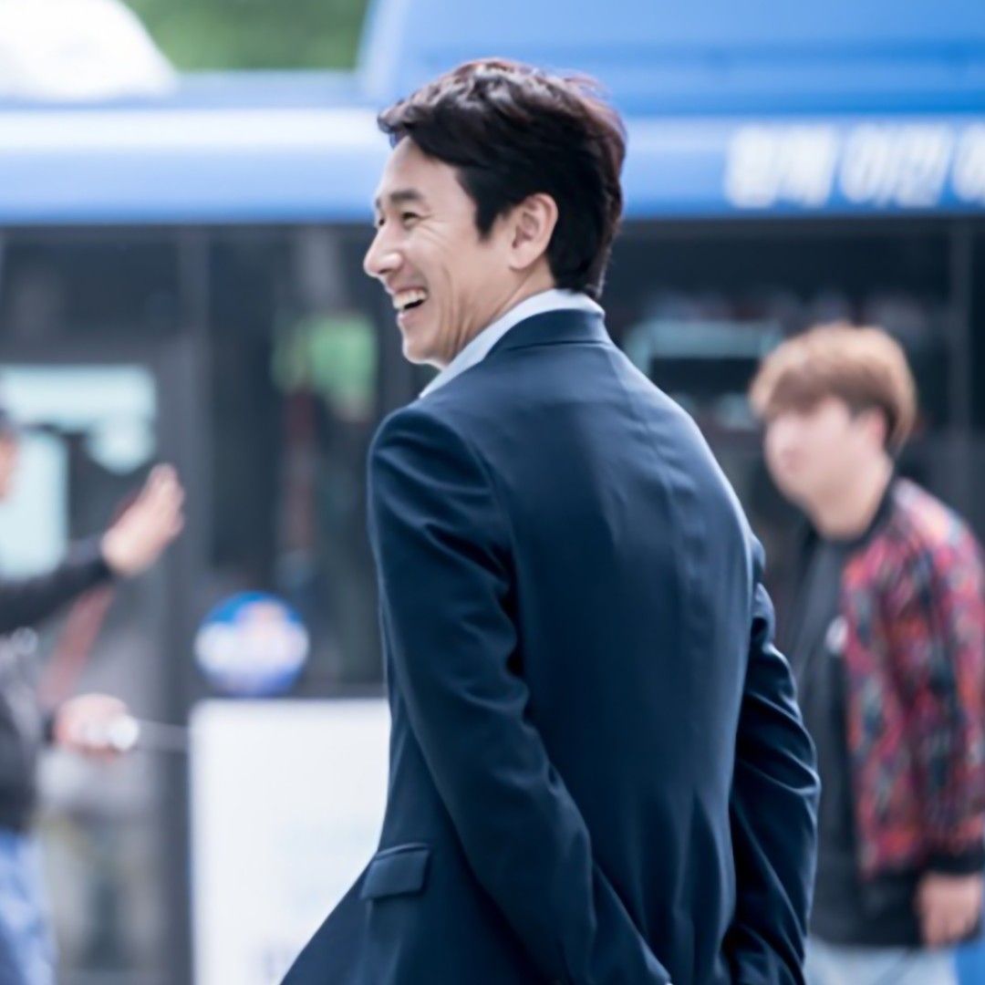 Behind-the-scenes cut of Lee Sunkyun