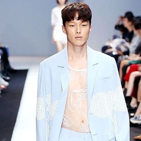 Behind-the-scenes cut of Jang Kiyong