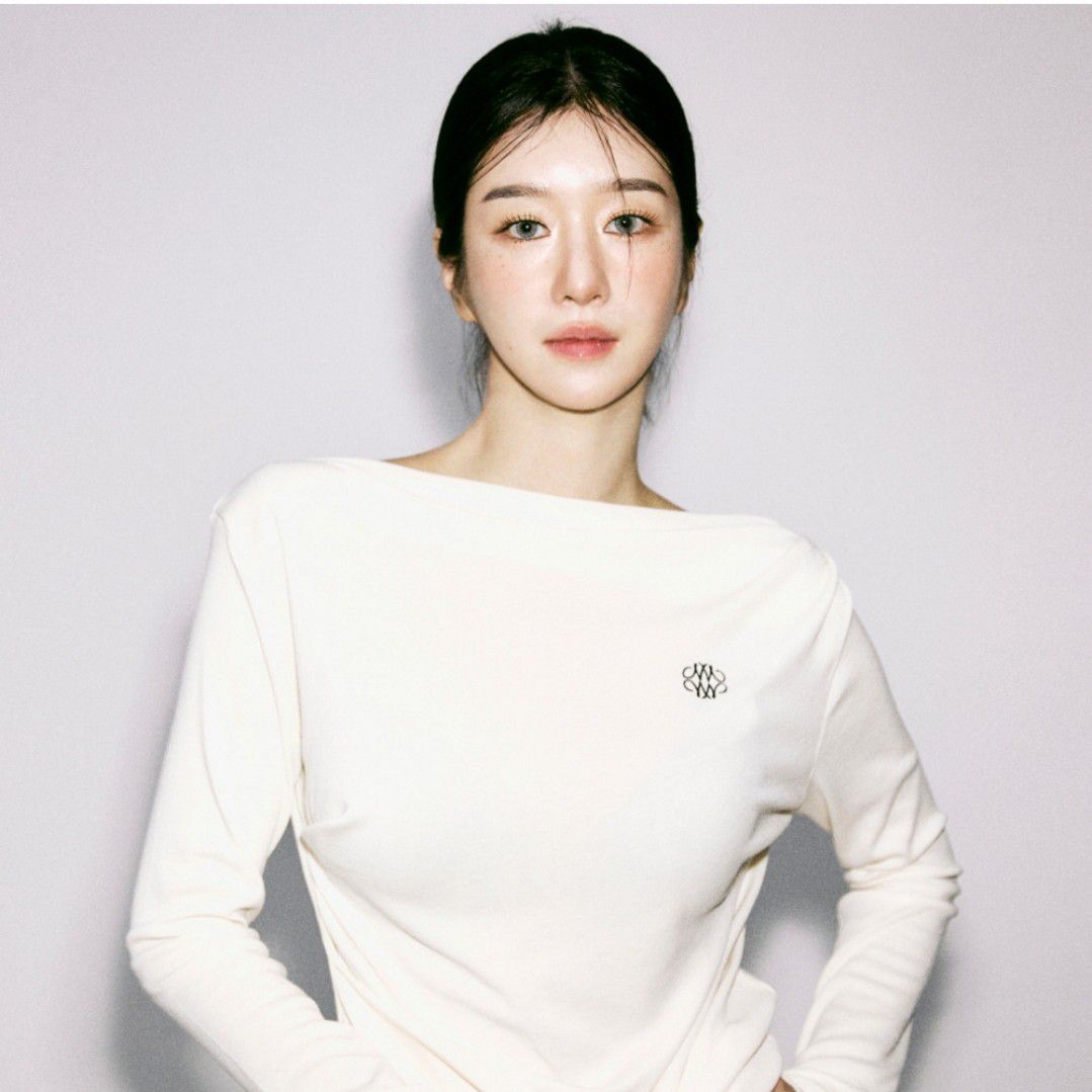 Latest photo of Seo Yeaji