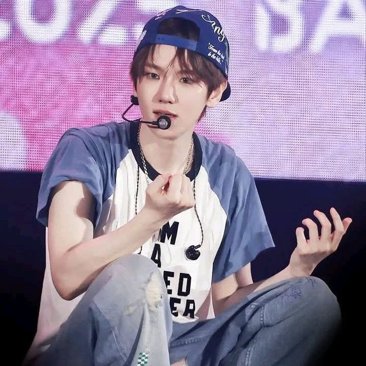 A moment captured by a fan of Baekhyun