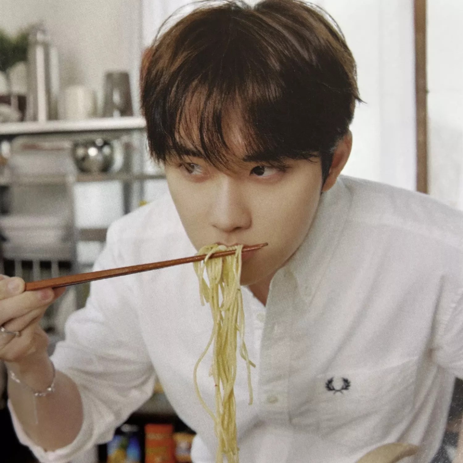 Cuplikan di balik layar dari Doh Kyungsoo (D.O.)