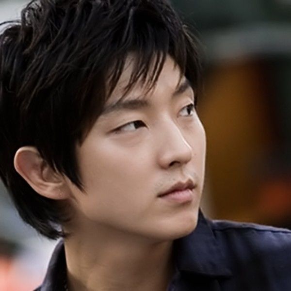 Recent activity shot of Lee Joongi