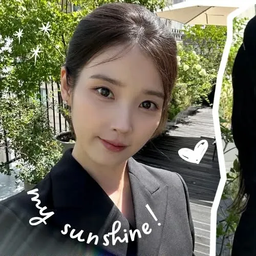 Foto kegiatan terbaru dari IU