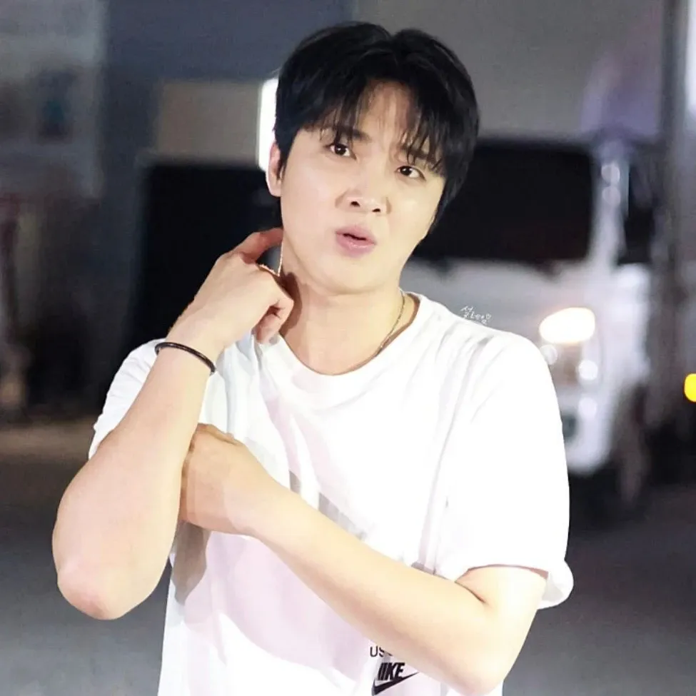 Latest photo of Hwang Yunsung