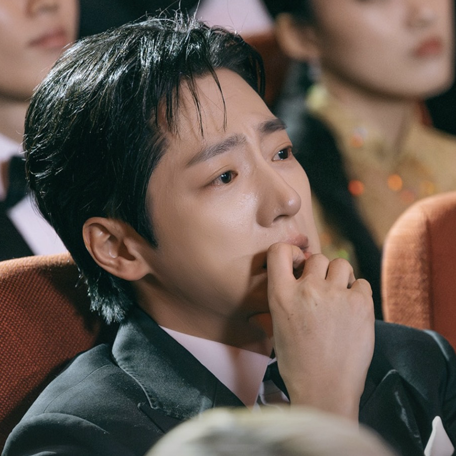 Behind-the-scenes cut of Lee Sangyeob