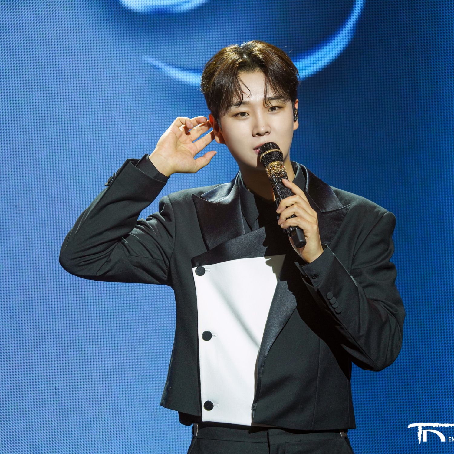 Latest photo of Song Minjun