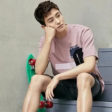 A moment captured by a fan of Park Hyungsik