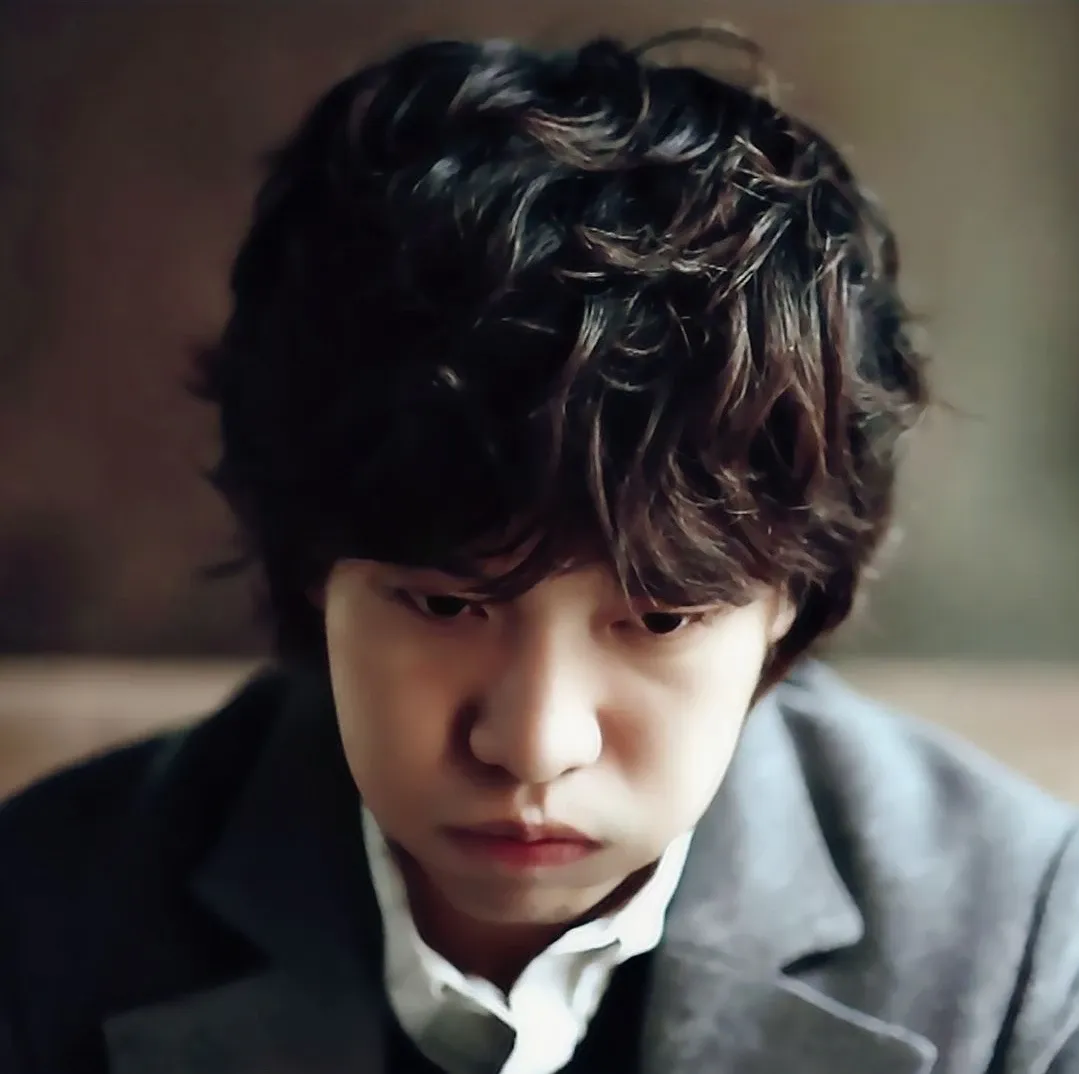 Foto terbaru dari Lee Seunggi