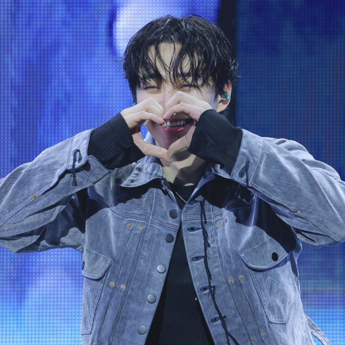 イ・ジュノのビハインドカット