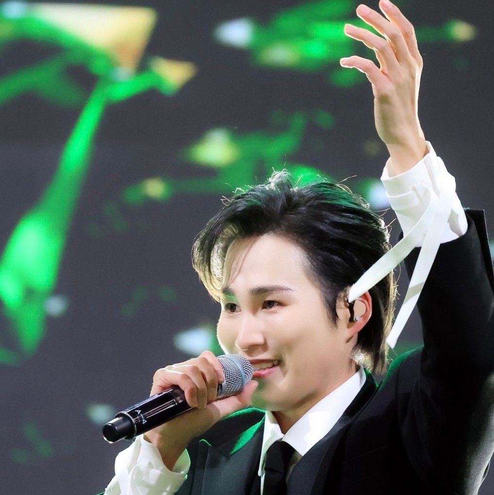 粉丝拍下的金熙栽瞬间