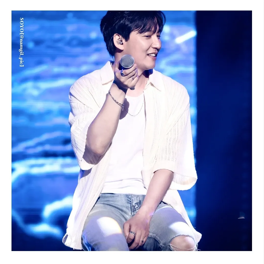 A moment captured by a fan of Kim Namgil