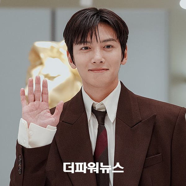Latest photo of Ji Changwook
