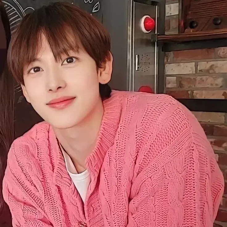 Behind-the-scenes cut of Yim Siwan