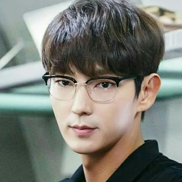 Recent activity shot of Lee Joongi