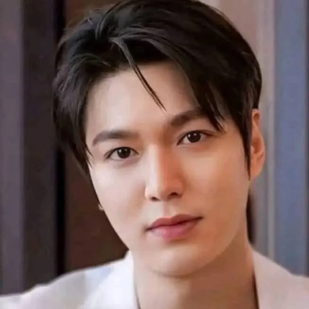 Latest photo of Lee Minho