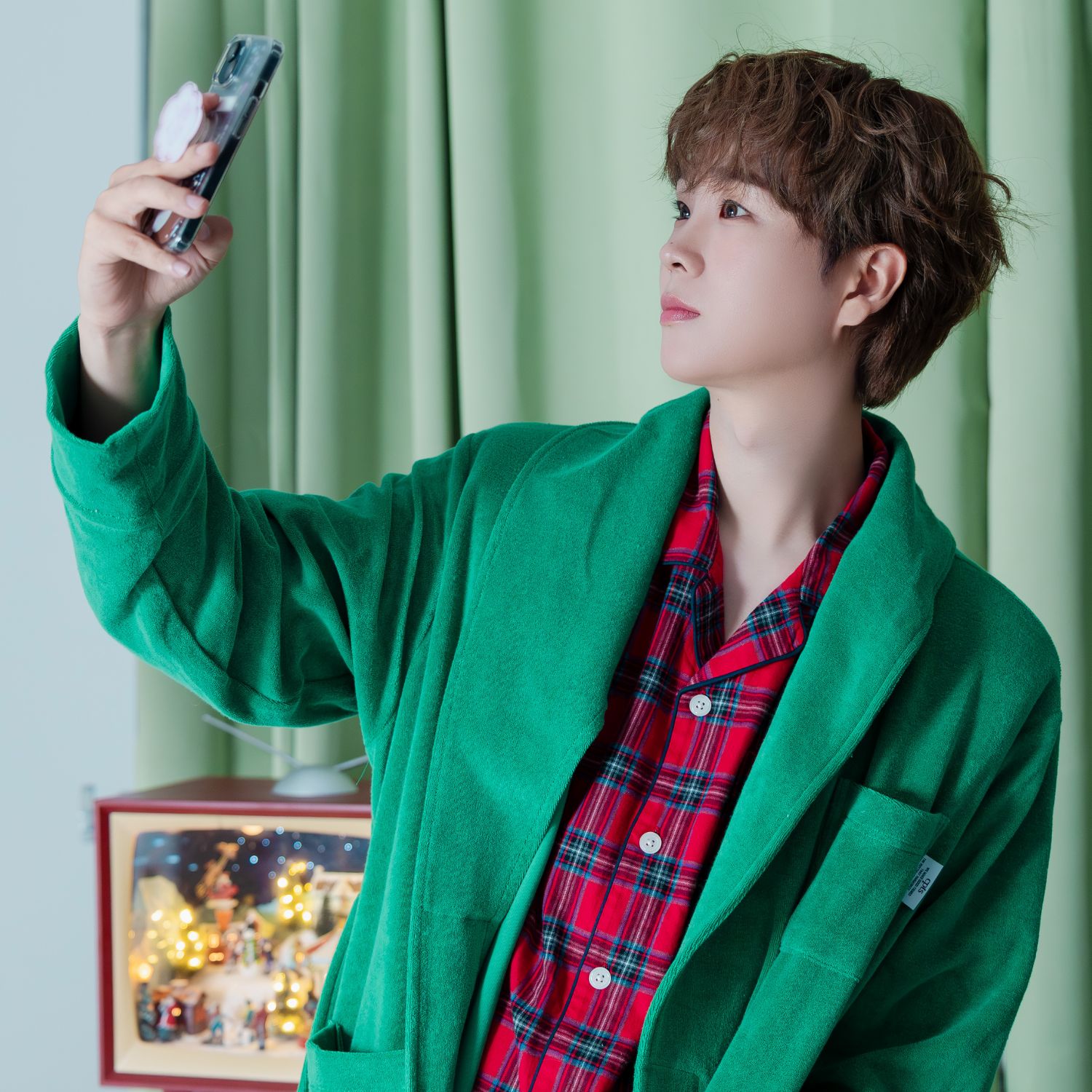 Latest photo of Song Minjun