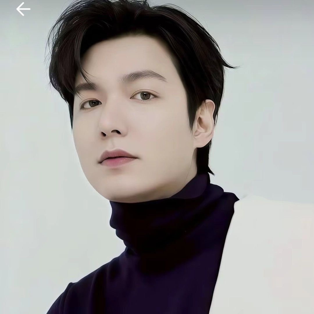 イ・ミンホの最近の活動ショット