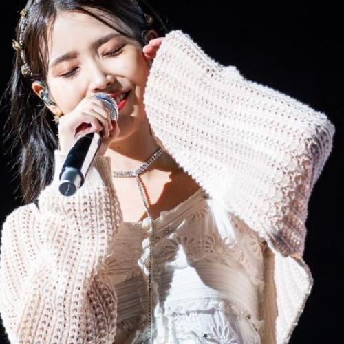 아이유 최근 활동샷