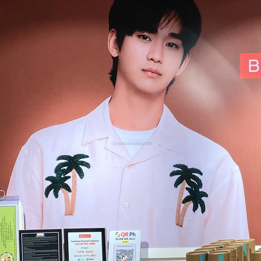 A moment captured by a fan of Kim Soohyun