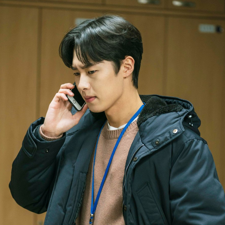 Behind-the-scenes cut of Lee Jaewook