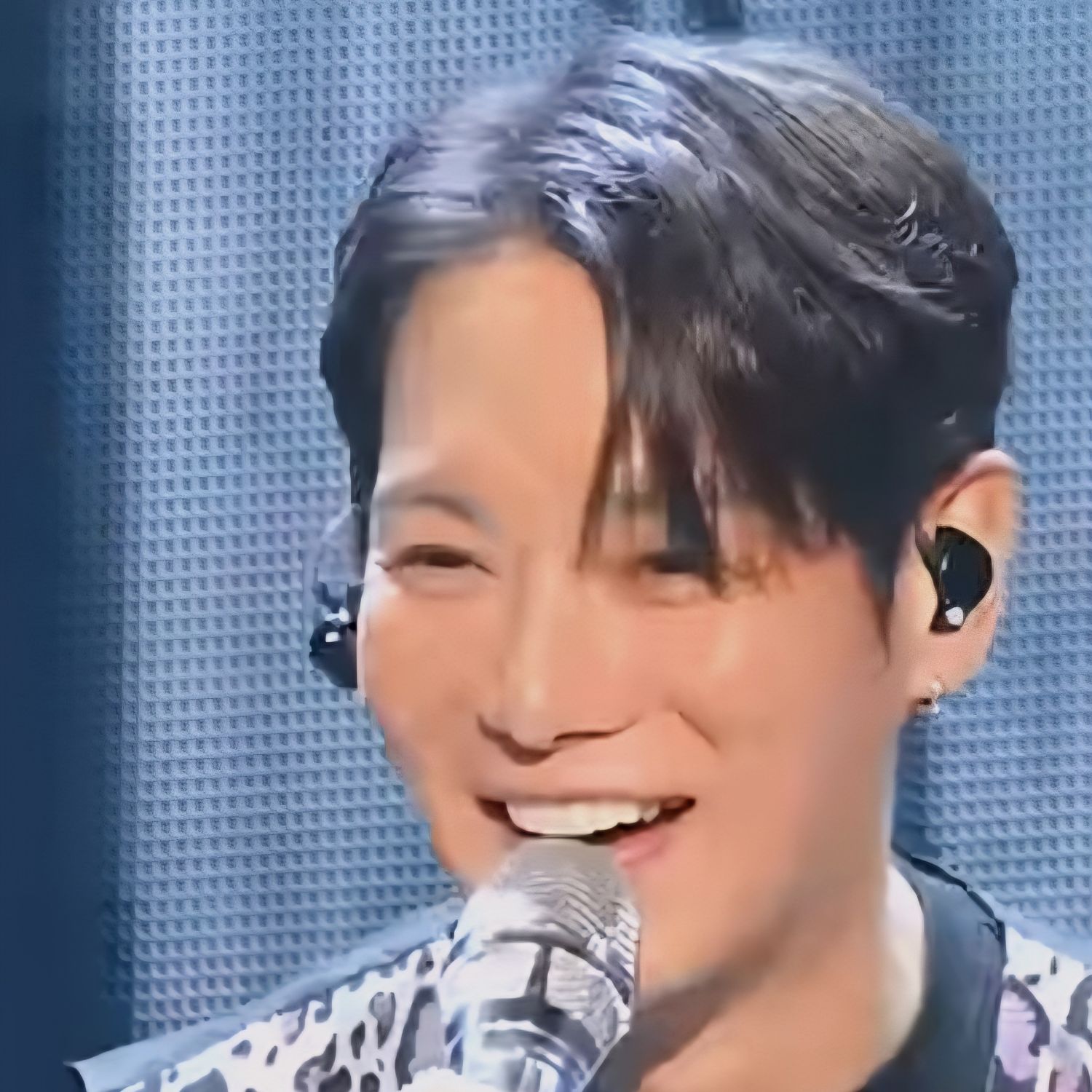 Behind-the-scenes cut of Hwanhee