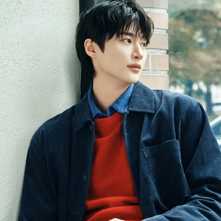 Recent activity shot of Byeon Wooseok