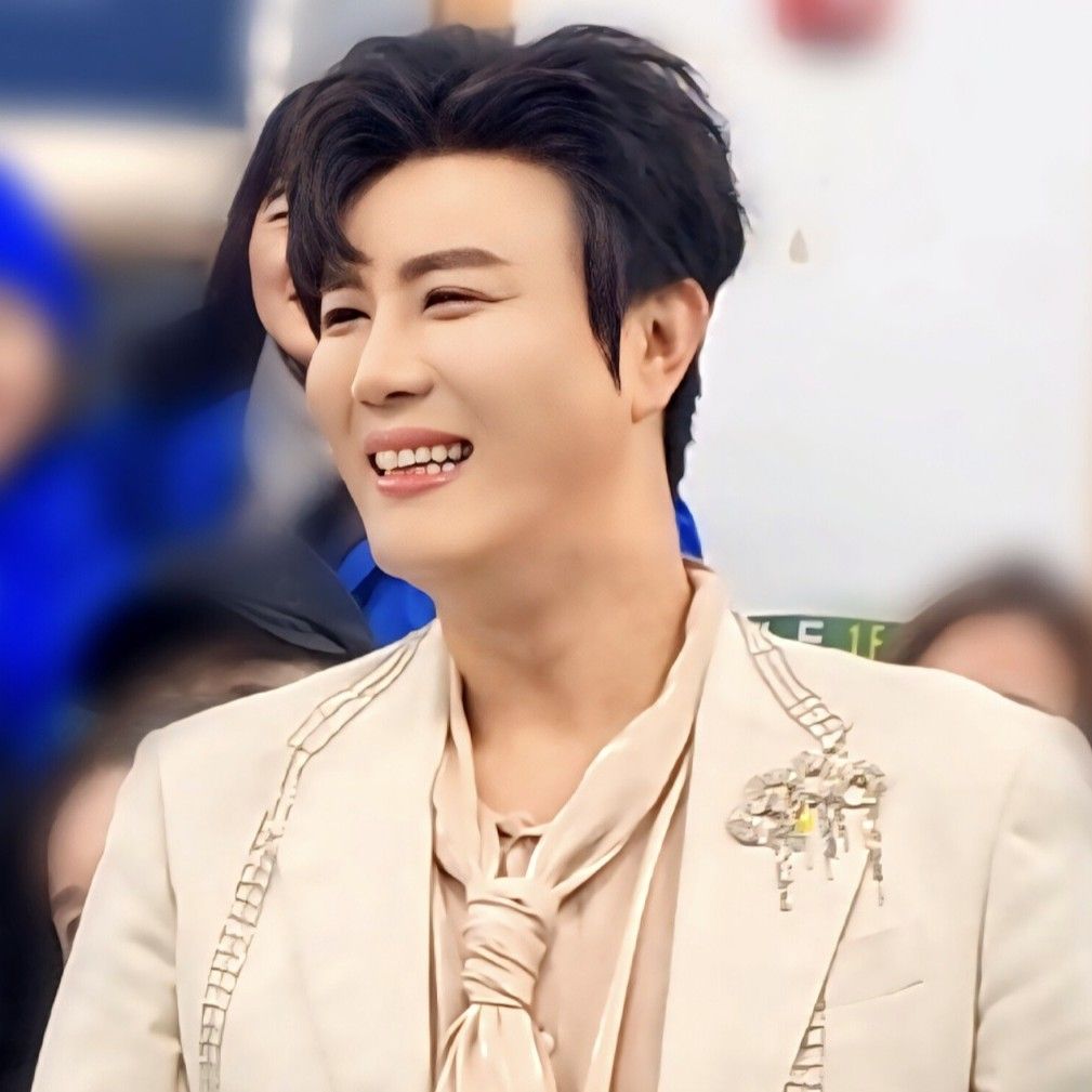 チン・ヘソンの最新写真