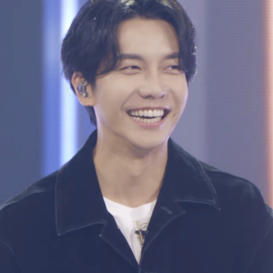 Recent activity shot of Lee Seunggi