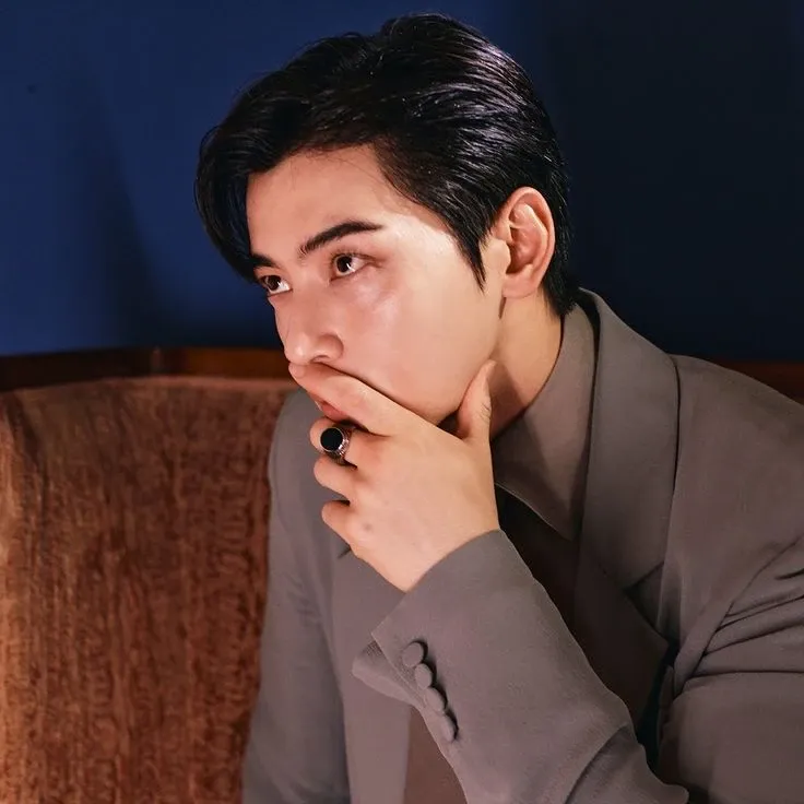 Recent activity shot of Cha Eunwoo
