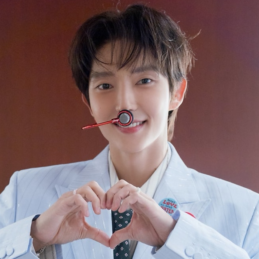 A moment captured by a fan of Lee Joongi