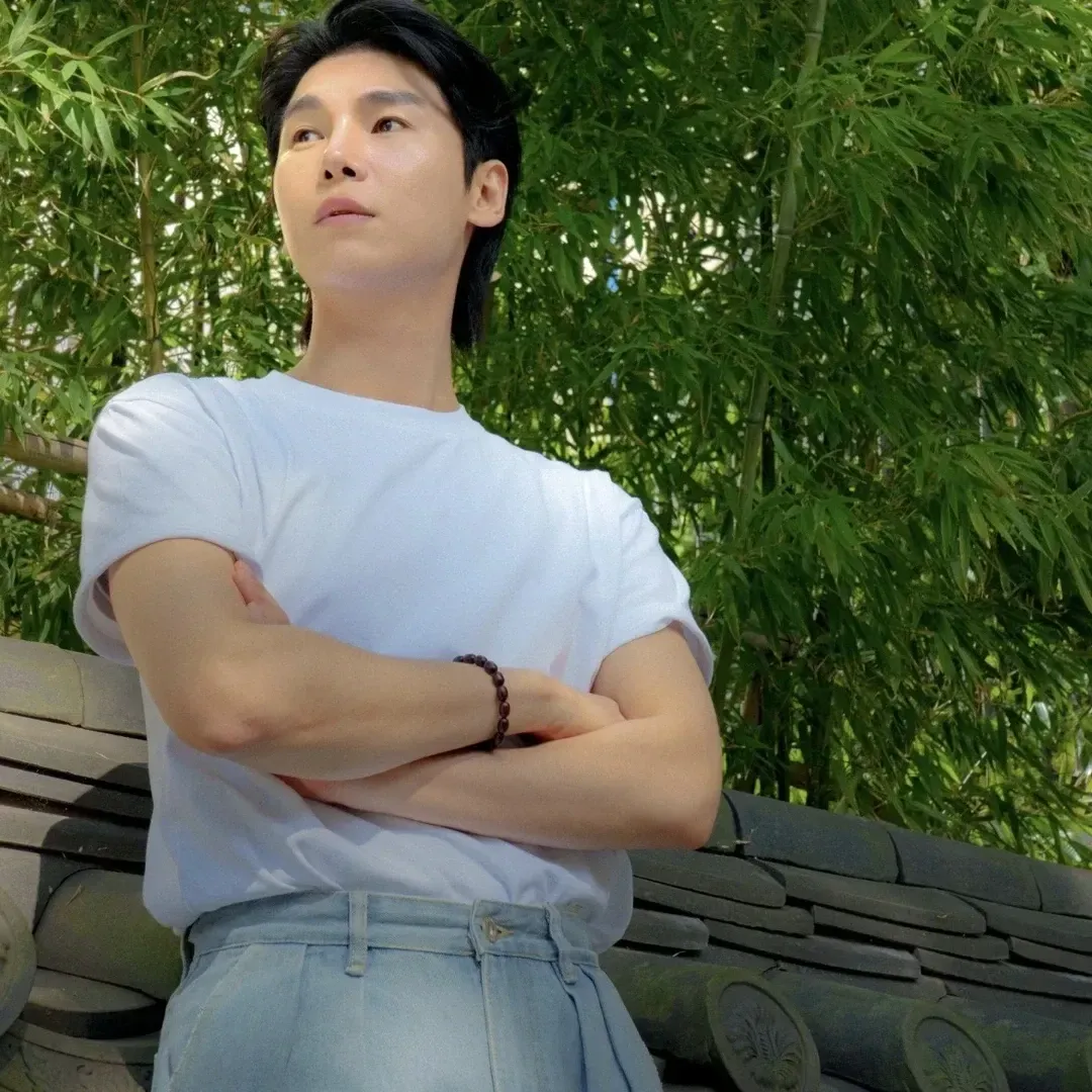 Behind-the-scenes cut of Kim Junsu (1991)