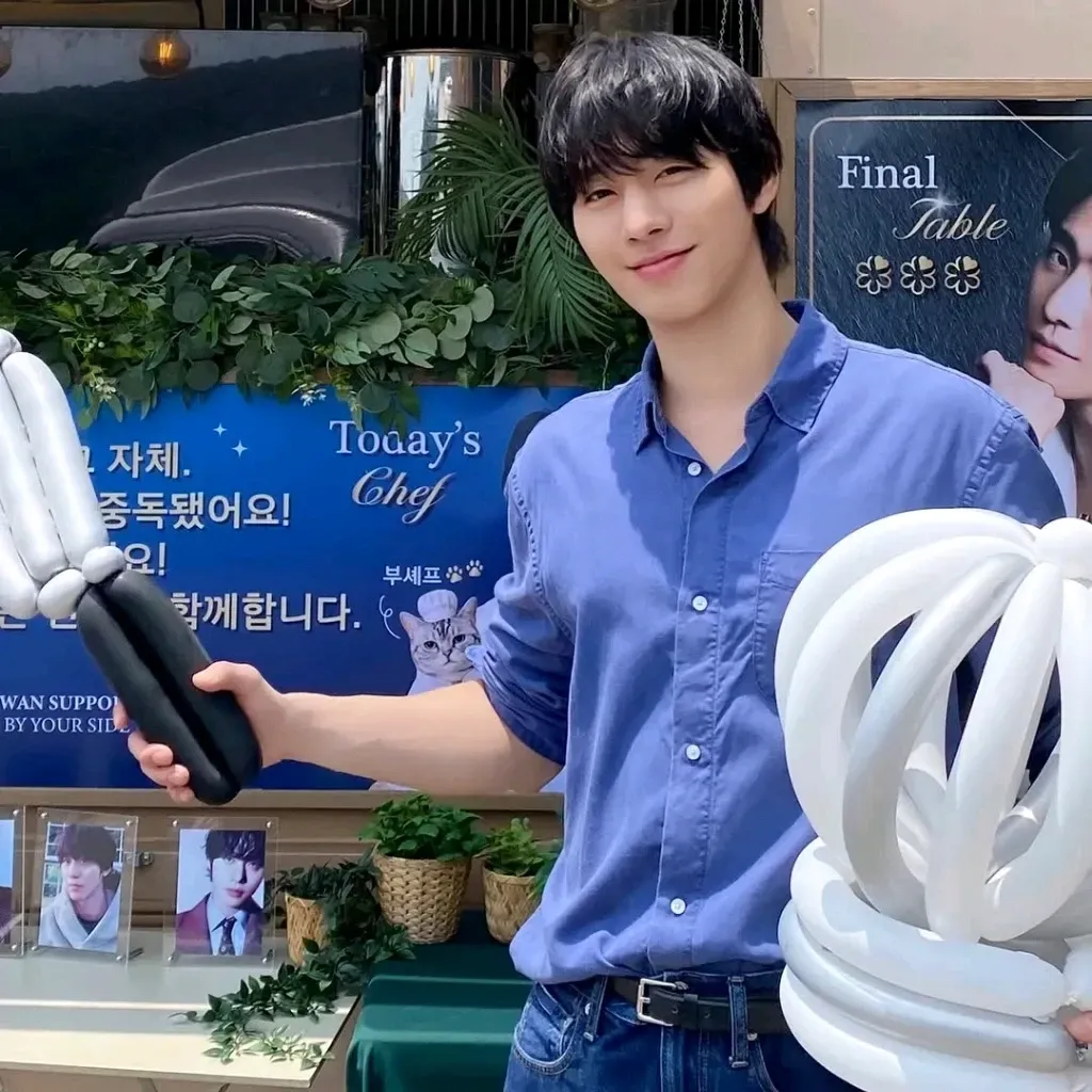 A moment captured by a fan of Ahn Hyoseop