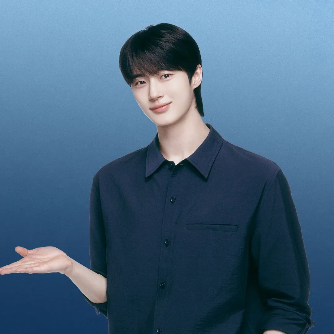 Latest photo of Byeon Wooseok