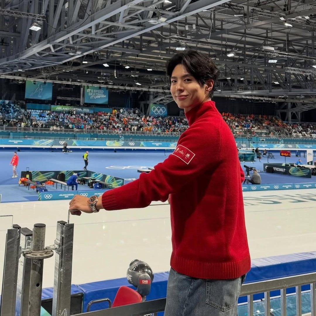 Recent activity shot of Park Bogum