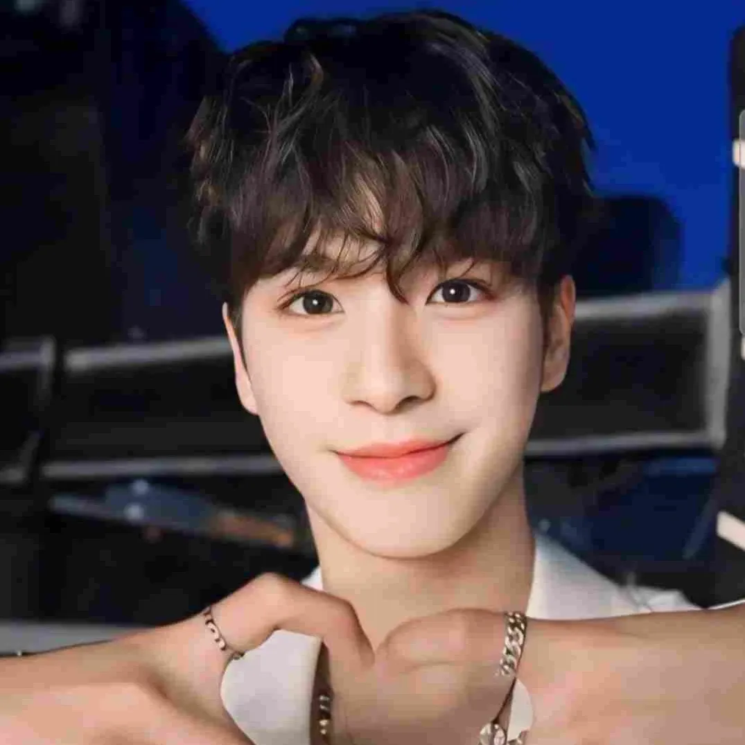 郑东元的最新照片