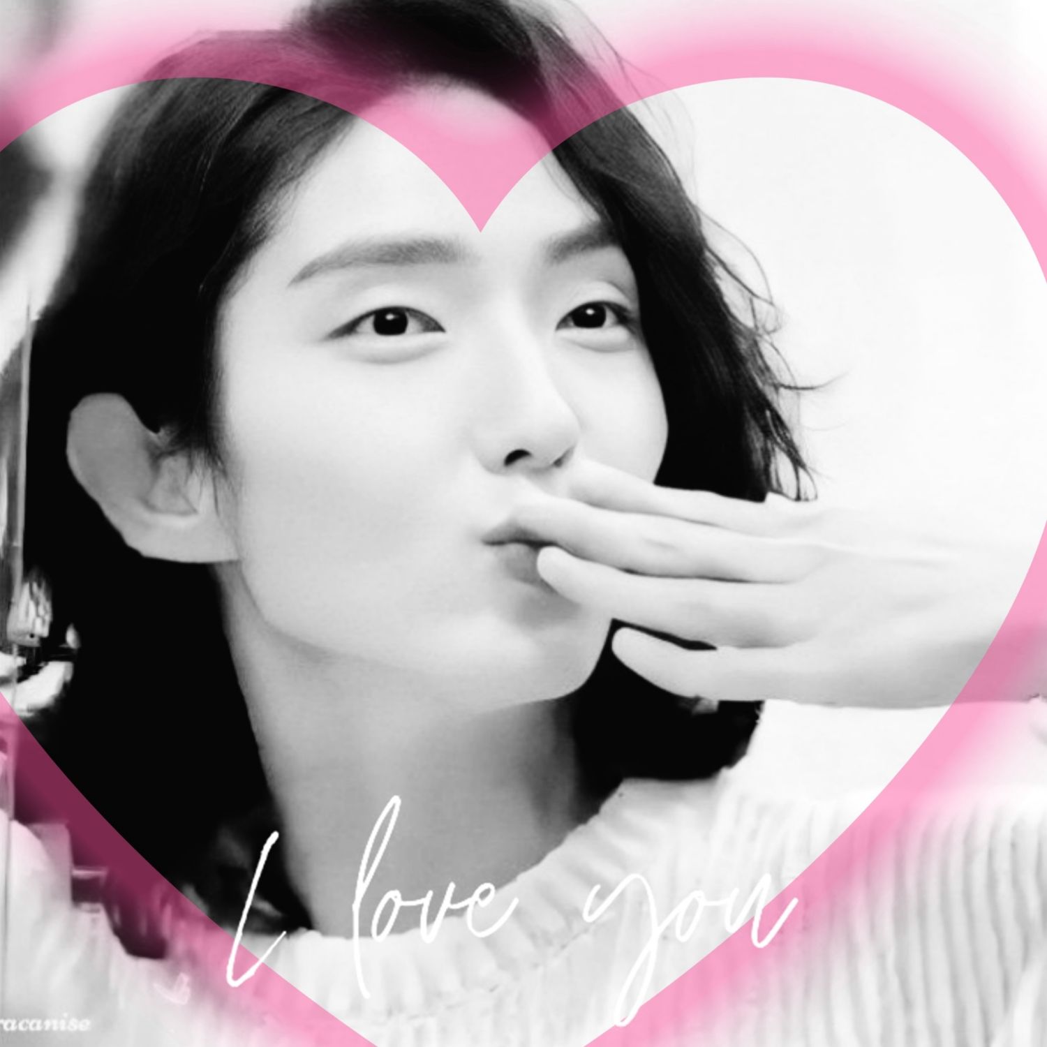 A moment captured by a fan of Lee Joongi