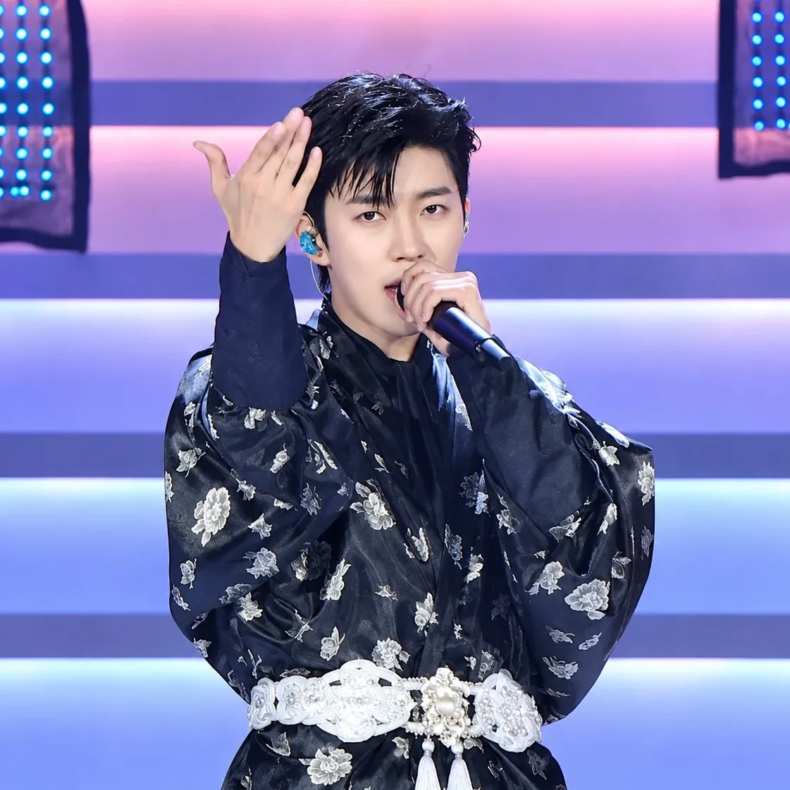 Cuplikan di balik layar dari Lim Youngwoong