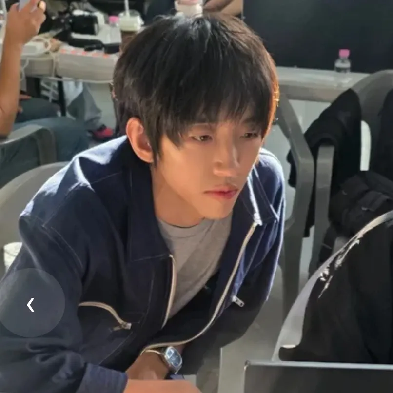 Recent activity shot of Lee Seungyoon