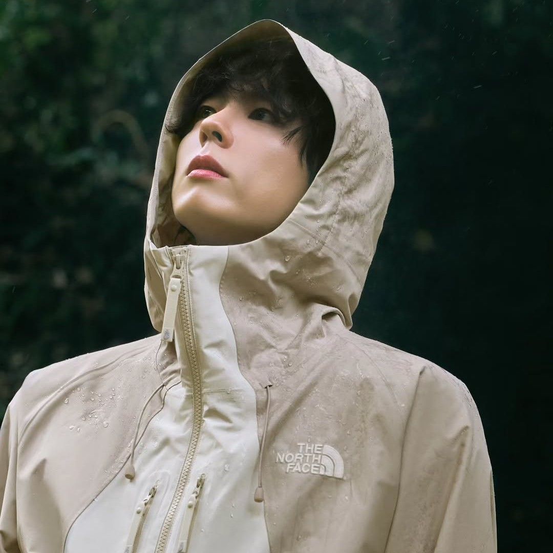 Recent activity shot of Park Bogum