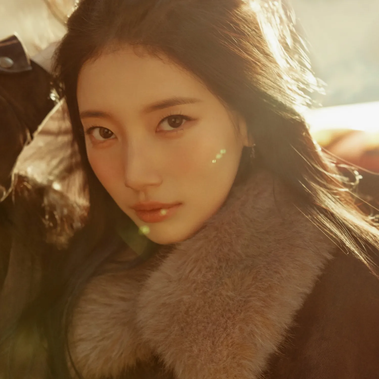 Behind-the-scenes cut of Bae Suzy