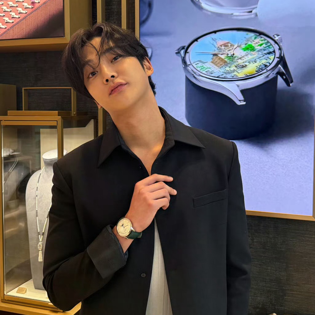 Momen yang diabadikan oleh penggemar Rowoon